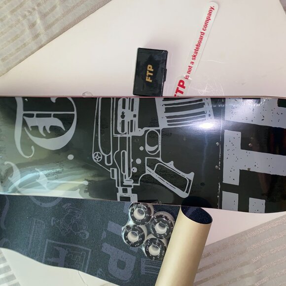 FTP SKATEBOARD DECK AND ACCESORIES ALL NEW IN WRAPS (RARE) - Picture 6 of 15